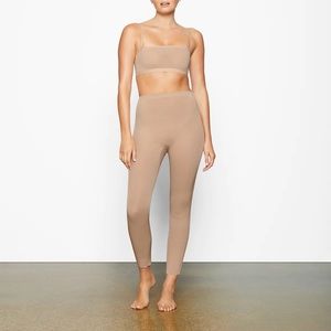 SHEER SCULPT LOW BACK LEGGING